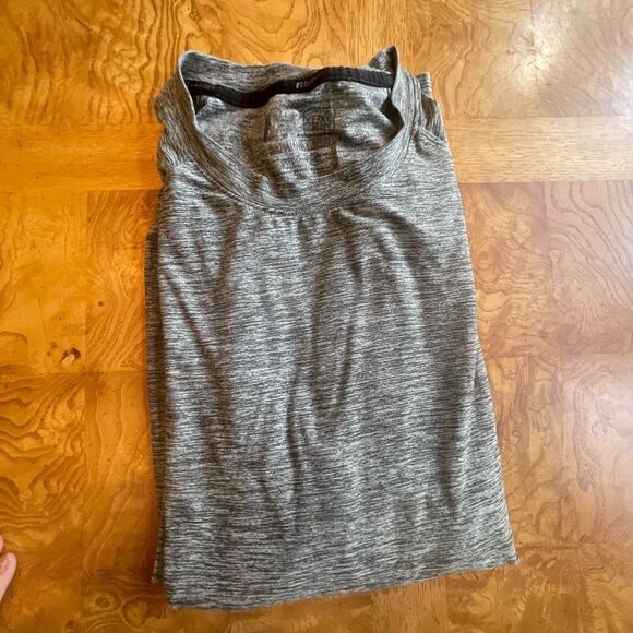 Long Sleeve Lightweight Tee! - Picture 5 of 6